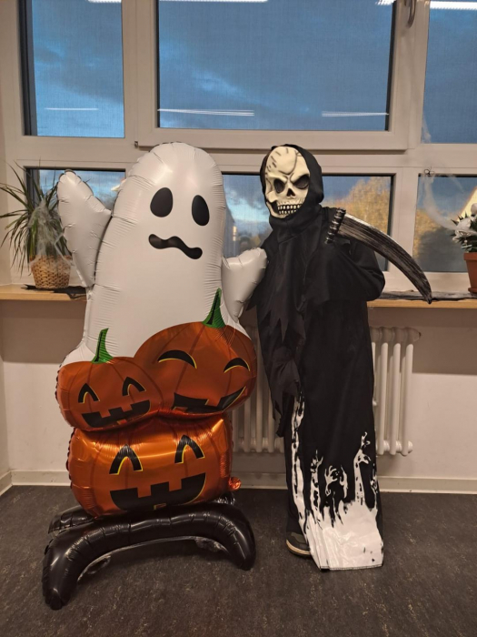 hallowee.jpg